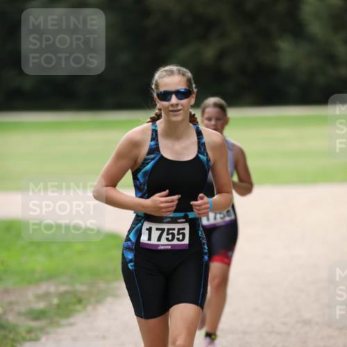 30.08.2026 - Elbe Triathlon Hamburg Antke Förster http://msf.ph/oto/10107436 30.08.2026 12:41:51 Laufen 1755, 7750 meine-sportfotos.de