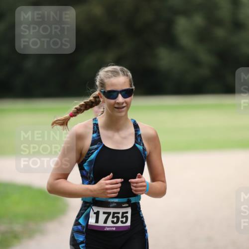 30.08.2026 - Elbe Triathlon Hamburg Antke Förster http://msf.ph/oto/10107438 30.08.2026 12:41:52 Laufen 1755 meine-sportfotos.de