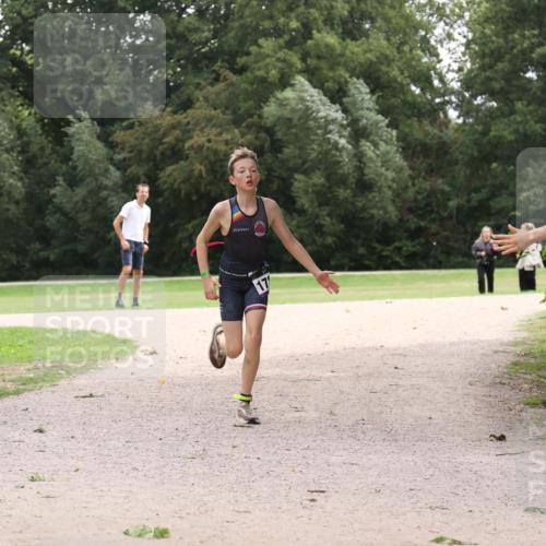 30.08.2026 - Elbe Triathlon Hamburg Antke Förster http://msf.ph/oto/10107445 30.08.2026 12:54:07 Laufen 17 meine-sportfotos.de