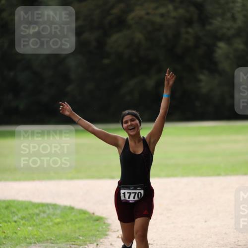 30.08.2026 - Elbe Triathlon Hamburg Antke Förster http://msf.ph/oto/10107450 30.08.2026 12:47:31 Laufen 1770 meine-sportfotos.de