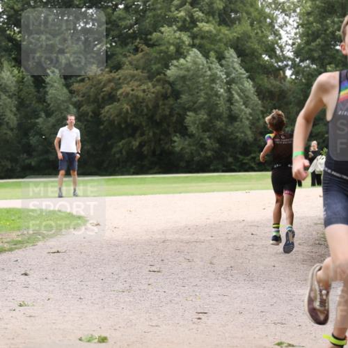 30.08.2026 - Elbe Triathlon Hamburg Antke Förster http://msf.ph/oto/10107453 30.08.2026 12:54:09 Laufen 17 meine-sportfotos.de