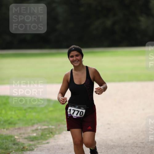 30.08.2026 - Elbe Triathlon Hamburg Antke Förster http://msf.ph/oto/10107454 30.08.2026 12:47:32 Laufen 1770 meine-sportfotos.de