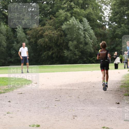 30.08.2026 - Elbe Triathlon Hamburg Antke Förster http://msf.ph/oto/10107455 30.08.2026 12:54:09 Laufen  meine-sportfotos.de