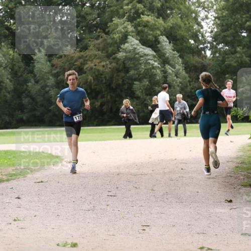 30.08.2026 - Elbe Triathlon Hamburg Antke Förster http://msf.ph/oto/10107457 30.08.2026 12:54:16 Laufen 1729 meine-sportfotos.de