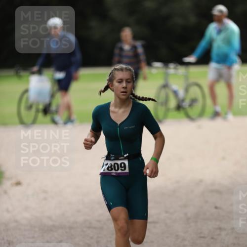 30.08.2026 - Elbe Triathlon Hamburg Antke Förster http://msf.ph/oto/10107470 30.08.2026 12:47:48 Laufen 7809 meine-sportfotos.de