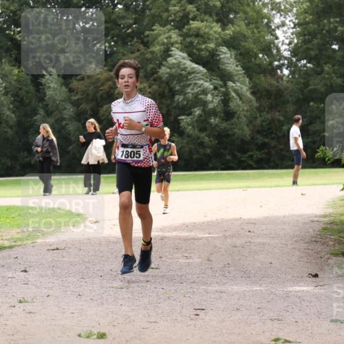30.08.2026 - Elbe Triathlon Hamburg Antke Förster http://msf.ph/oto/10107473 30.08.2026 12:54:23 Laufen 1805 meine-sportfotos.de