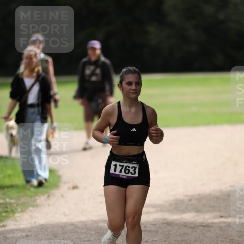 30.08.2026 - Elbe Triathlon Hamburg Antke Förster http://msf.ph/oto/10107482 30.08.2026 12:48:29 Laufen 1763 meine-sportfotos.de