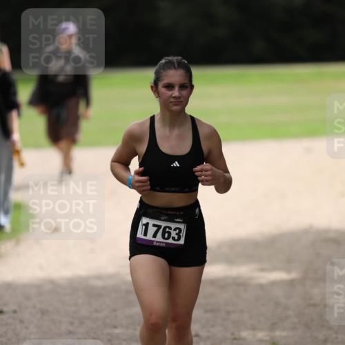 30.08.2026 - Elbe Triathlon Hamburg Antke Förster http://msf.ph/oto/10107484 30.08.2026 12:48:30 Laufen 1763 meine-sportfotos.de