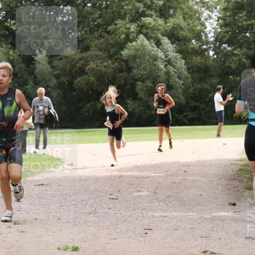 30.08.2026 - Elbe Triathlon Hamburg Antke Förster http://msf.ph/oto/10107485 30.08.2026 12:54:28 Laufen 1858 meine-sportfotos.de