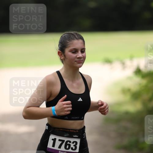 30.08.2026 - Elbe Triathlon Hamburg Antke Förster http://msf.ph/oto/10107488 30.08.2026 12:48:31 Laufen 1763 meine-sportfotos.de