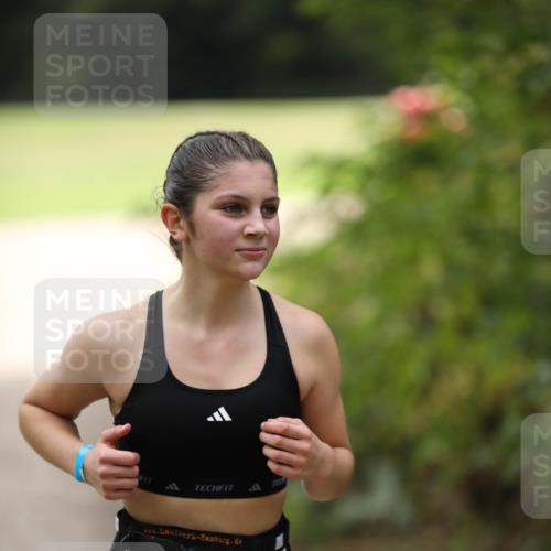 30.08.2026 - Elbe Triathlon Hamburg Antke Förster http://msf.ph/oto/10107490 30.08.2026 12:48:31 Laufen 1763, 1 meine-sportfotos.de