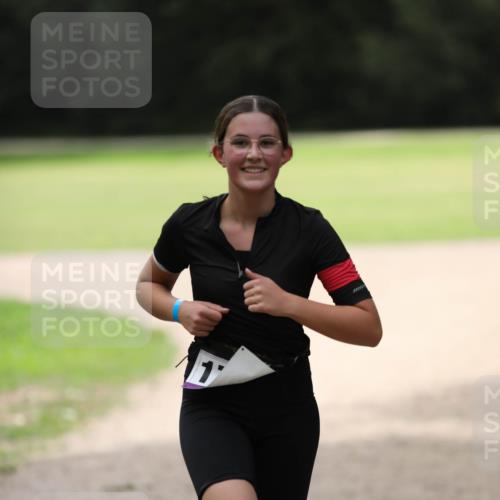 30.08.2026 - Elbe Triathlon Hamburg Antke Förster http://msf.ph/oto/10107496 30.08.2026 12:48:56 Laufen 12 meine-sportfotos.de