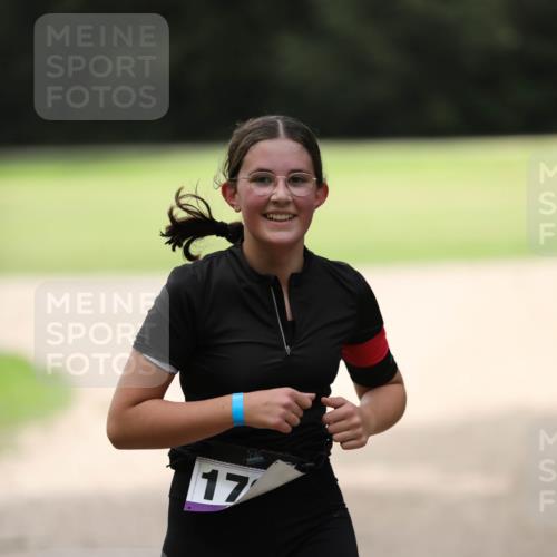 30.08.2026 - Elbe Triathlon Hamburg Antke Förster http://msf.ph/oto/10107498 30.08.2026 12:48:56 Laufen 17 meine-sportfotos.de