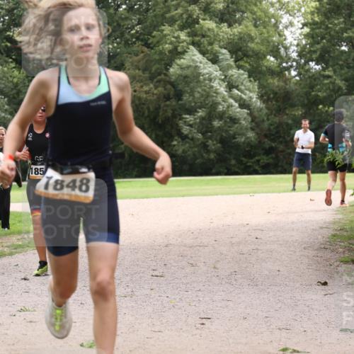 30.08.2026 - Elbe Triathlon Hamburg Antke Förster http://msf.ph/oto/10107499 30.08.2026 12:54:33 Laufen 185, 1848 meine-sportfotos.de