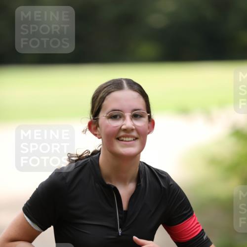 30.08.2026 - Elbe Triathlon Hamburg Antke Förster http://msf.ph/oto/10107502 30.08.2026 12:48:57 Laufen 1764 meine-sportfotos.de