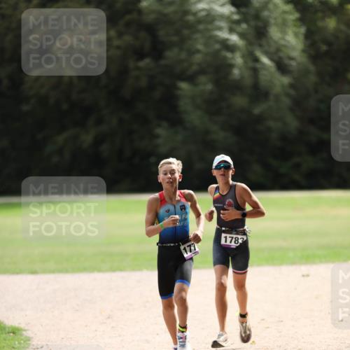 30.08.2026 - Elbe Triathlon Hamburg Antke Förster http://msf.ph/oto/10107504 30.08.2026 12:49:07 Laufen 177, 1783 meine-sportfotos.de