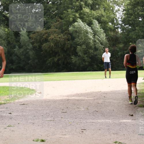 30.08.2026 - Elbe Triathlon Hamburg Antke Förster http://msf.ph/oto/10107521 30.08.2026 12:54:45 Laufen 1849 meine-sportfotos.de