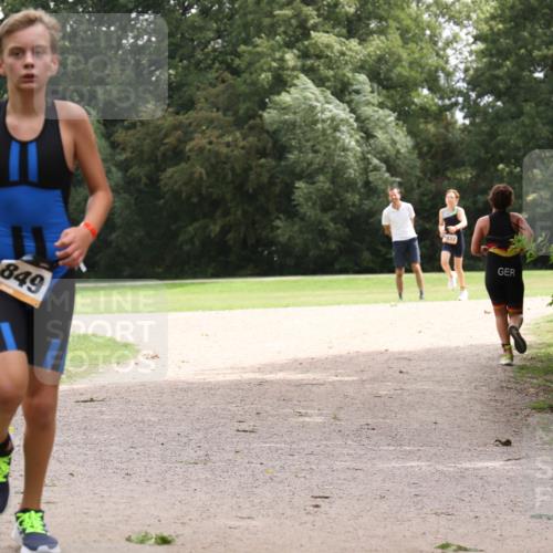 30.08.2026 - Elbe Triathlon Hamburg Antke Förster http://msf.ph/oto/10107525 30.08.2026 12:54:46 Laufen 1849 meine-sportfotos.de