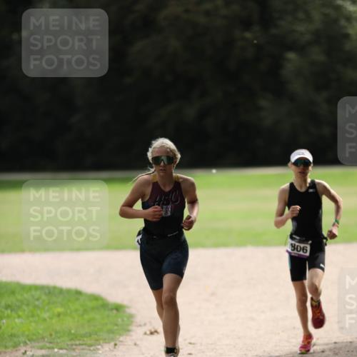 30.08.2026 - Elbe Triathlon Hamburg Antke Förster http://msf.ph/oto/10107532 30.08.2026 12:49:50 Laufen 806 meine-sportfotos.de