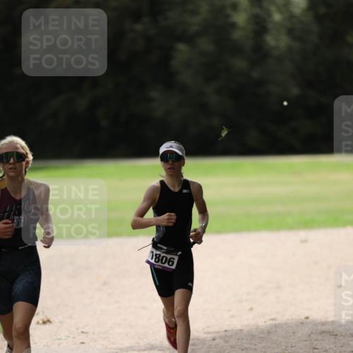 30.08.2026 - Elbe Triathlon Hamburg Antke Förster http://msf.ph/oto/10107534 30.08.2026 12:49:50 Laufen 480, 1806, 23850 meine-sportfotos.de