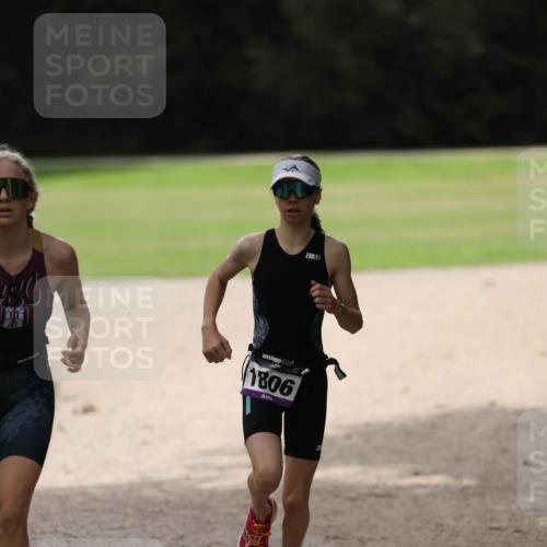 30.08.2026 - Elbe Triathlon Hamburg Antke Förster http://msf.ph/oto/10107536 30.08.2026 12:49:51 Laufen 23850, 1806 meine-sportfotos.de