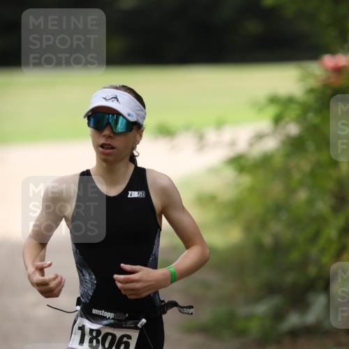 30.08.2026 - Elbe Triathlon Hamburg Antke Förster http://msf.ph/oto/10107542 30.08.2026 12:49:53 Laufen 3, 1806 meine-sportfotos.de