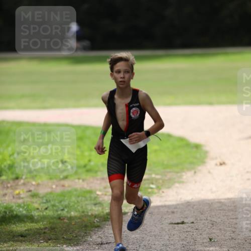 30.08.2026 - Elbe Triathlon Hamburg Antke Förster http://msf.ph/oto/10107546 30.08.2026 12:50:11 Laufen 00 meine-sportfotos.de