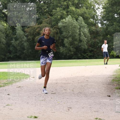 30.08.2026 - Elbe Triathlon Hamburg Antke Förster http://msf.ph/oto/10107553 30.08.2026 12:55:00 Laufen 176 meine-sportfotos.de