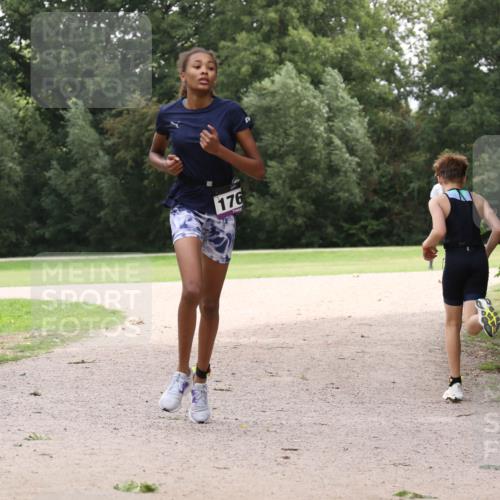 30.08.2026 - Elbe Triathlon Hamburg Antke Förster http://msf.ph/oto/10107555 30.08.2026 12:55:01 Laufen 176 meine-sportfotos.de