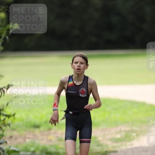 30.08.2026 - Elbe Triathlon Hamburg Antke Förster http://msf.ph/oto/10107558 30.08.2026 12:50:15 Laufen  meine-sportfotos.de