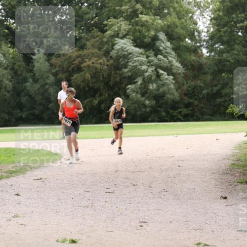 30.08.2026 - Elbe Triathlon Hamburg Antke Förster http://msf.ph/oto/10107565 30.08.2026 12:55:30 Laufen 1870, 1865 meine-sportfotos.de