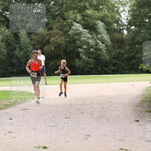30.08.2026 - Elbe Triathlon Hamburg Antke Förster http://msf.ph/oto/10107567 30.08.2026 12:55:31 Laufen 1870, 1865 meine-sportfotos.de
