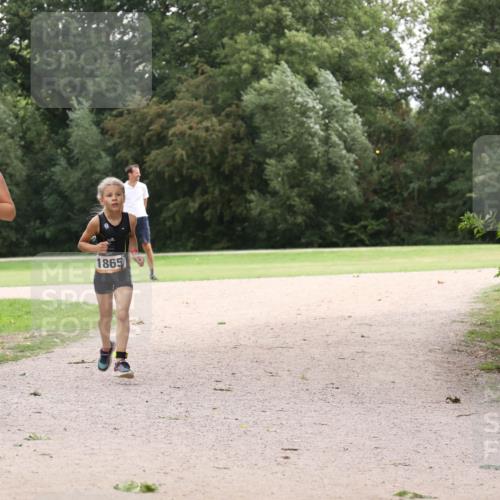 30.08.2026 - Elbe Triathlon Hamburg Antke Förster http://msf.ph/oto/10107575 30.08.2026 12:55:34 Laufen 1870, 1865 meine-sportfotos.de