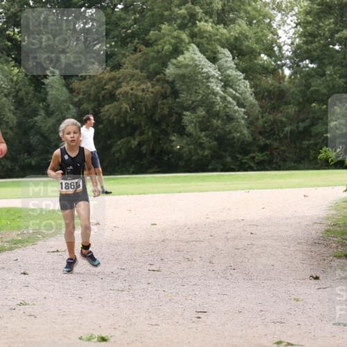 30.08.2026 - Elbe Triathlon Hamburg Antke Förster http://msf.ph/oto/10107577 30.08.2026 12:55:35 Laufen 186 meine-sportfotos.de