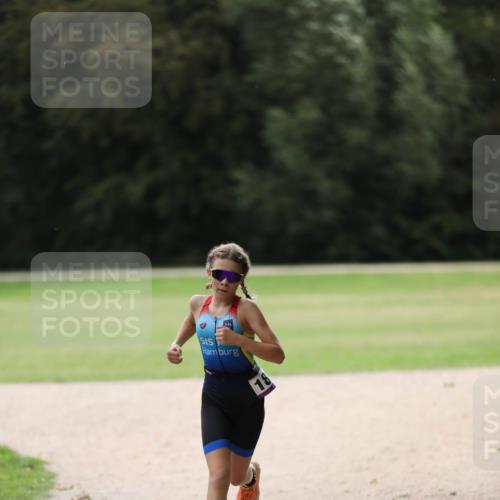 30.08.2026 - Elbe Triathlon Hamburg Antke Förster http://msf.ph/oto/10107580 30.08.2026 12:50:39 Laufen 18 meine-sportfotos.de