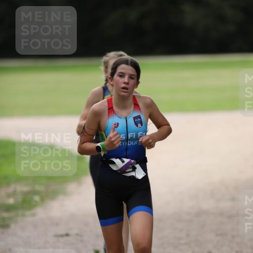 30.08.2026 - Elbe Triathlon Hamburg Antke Förster http://msf.ph/oto/10107598 30.08.2026 12:50:49 Laufen  meine-sportfotos.de
