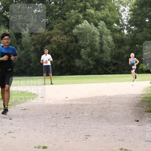 30.08.2026 - Elbe Triathlon Hamburg Antke Förster http://msf.ph/oto/10107605 30.08.2026 12:56:24 Laufen  meine-sportfotos.de