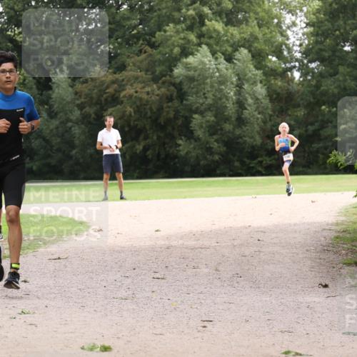 30.08.2026 - Elbe Triathlon Hamburg Antke Förster http://msf.ph/oto/10107607 30.08.2026 12:56:24 Laufen  meine-sportfotos.de