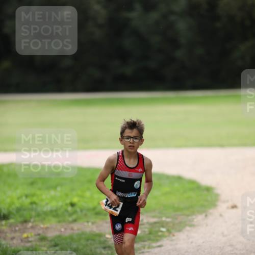 30.08.2026 - Elbe Triathlon Hamburg Antke Förster http://msf.ph/oto/10107610 30.08.2026 12:50:57 Laufen  meine-sportfotos.de