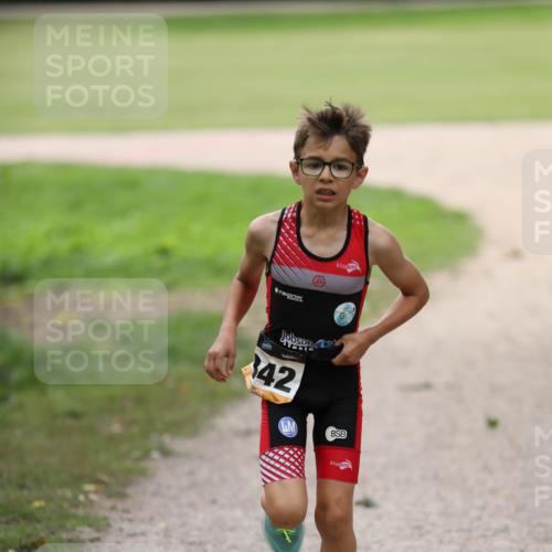 30.08.2026 - Elbe Triathlon Hamburg Antke Förster http://msf.ph/oto/10107614 30.08.2026 12:50:59 Laufen 42 meine-sportfotos.de