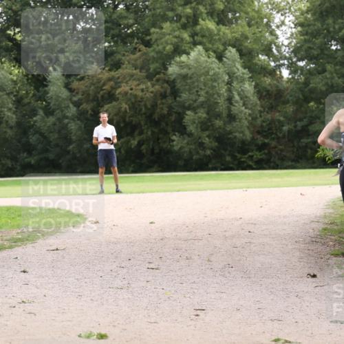 30.08.2026 - Elbe Triathlon Hamburg Antke Förster http://msf.ph/oto/10107615 30.08.2026 12:56:32 Laufen 1867 meine-sportfotos.de