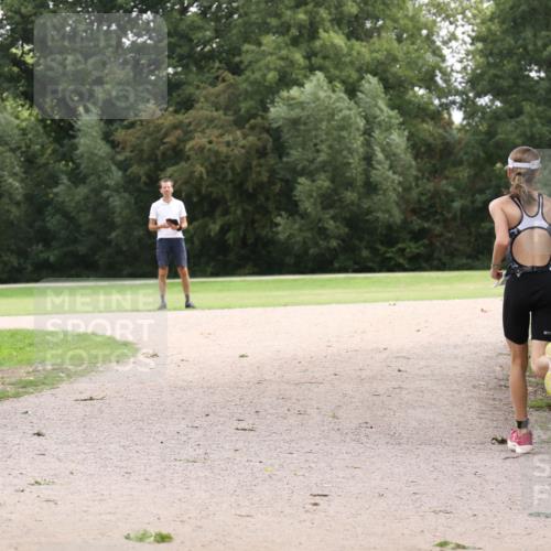 30.08.2026 - Elbe Triathlon Hamburg Antke Förster http://msf.ph/oto/10107617 30.08.2026 12:56:32 Laufen 867 meine-sportfotos.de