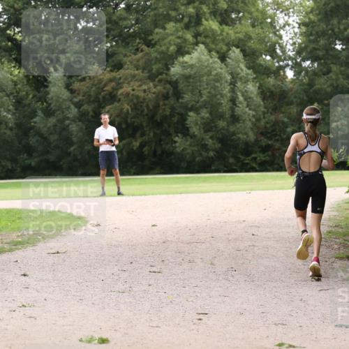 30.08.2026 - Elbe Triathlon Hamburg Antke Förster http://msf.ph/oto/10107619 30.08.2026 12:56:33 Laufen  meine-sportfotos.de