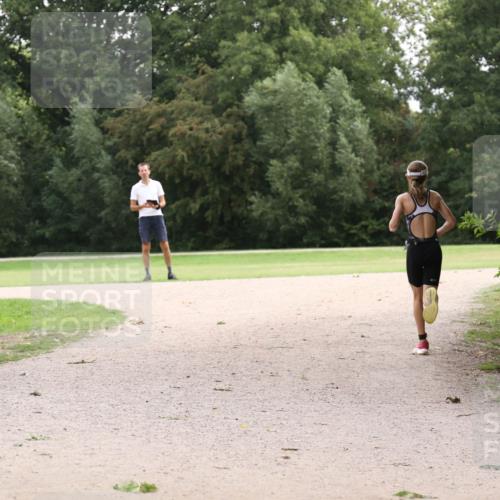 30.08.2026 - Elbe Triathlon Hamburg Antke Förster http://msf.ph/oto/10107623 30.08.2026 12:56:33 Laufen  meine-sportfotos.de