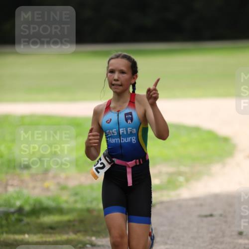 30.08.2026 - Elbe Triathlon Hamburg Antke Förster http://msf.ph/oto/10107638 30.08.2026 12:51:20 Laufen 22 meine-sportfotos.de
