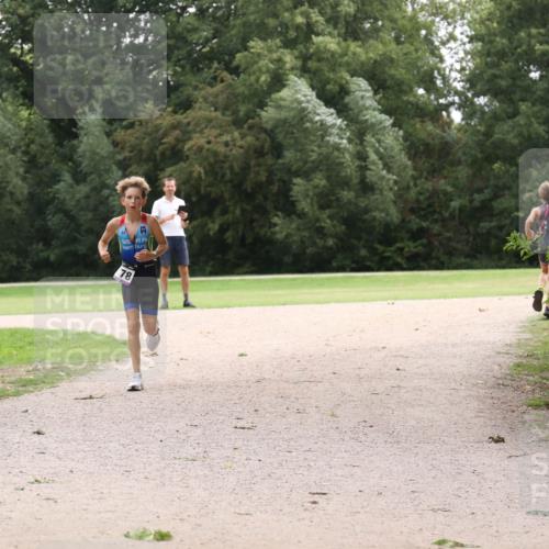 30.08.2026 - Elbe Triathlon Hamburg Antke Förster http://msf.ph/oto/10107645 30.08.2026 12:56:58 Laufen 78 meine-sportfotos.de