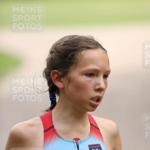 30.08.2026 - Elbe Triathlon Hamburg Antke Förster http://msf.ph/oto/10107646 30.08.2026 12:51:22 Laufen  meine-sportfotos.de