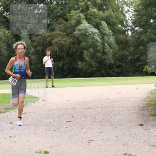 30.08.2026 - Elbe Triathlon Hamburg Antke Förster http://msf.ph/oto/10107649 30.08.2026 12:56:59 Laufen 178 meine-sportfotos.de