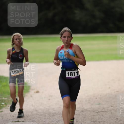 30.08.2026 - Elbe Triathlon Hamburg Antke Förster http://msf.ph/oto/10107652 30.08.2026 12:51:37 Laufen 1833, 1811 meine-sportfotos.de