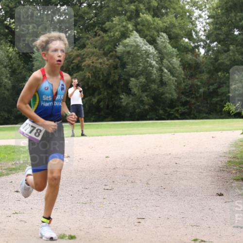 30.08.2026 - Elbe Triathlon Hamburg Antke Förster http://msf.ph/oto/10107653 30.08.2026 12:57:01 Laufen 1778 meine-sportfotos.de